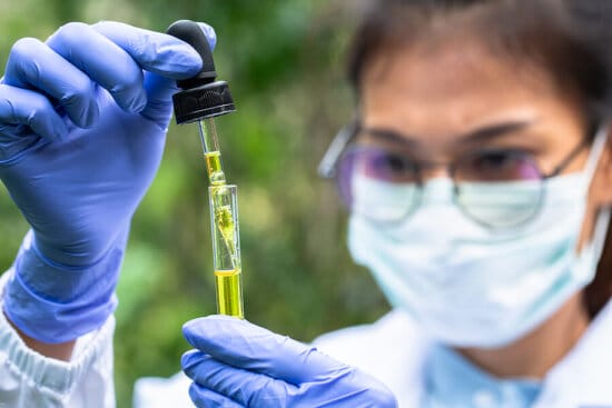 lab testing kratom powder and capsules